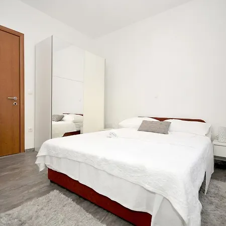 Appartement Manja *