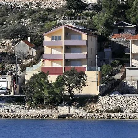 Manja Appartement Marina